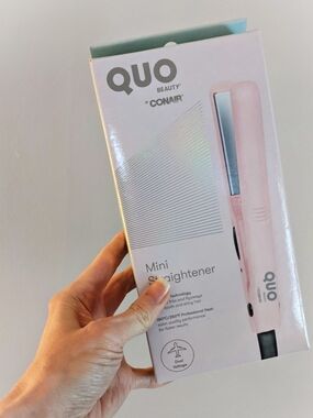 QUO Beauty by Conair Mini Hair Straightener 🩷 Light Pink BNIP
